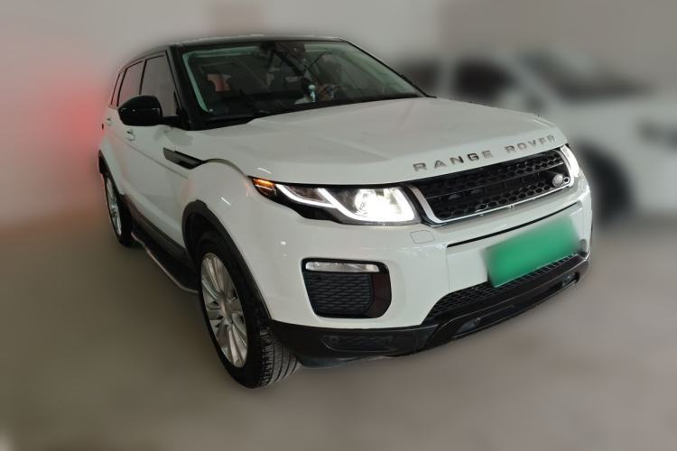 Used Land Rover Range Evoque 2018 240 PS SE Smart Brilliance Edition Front Right 45 Deg