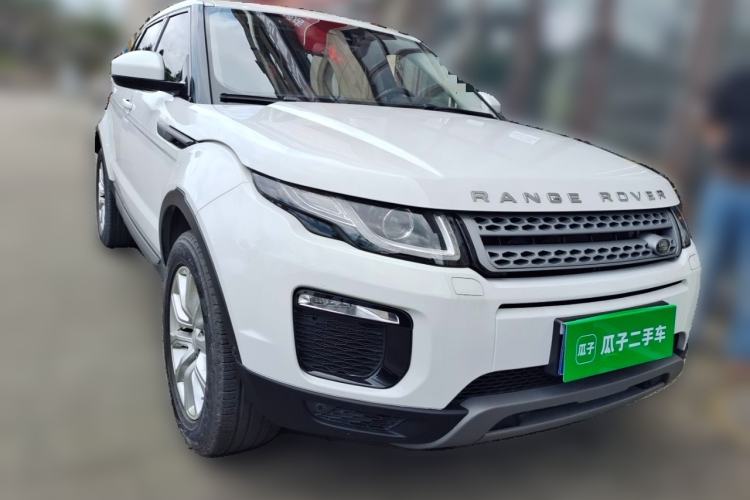 Used Land Rover Range Evoque 2018 240PS PURE Style Edition Front Right 45 Deg