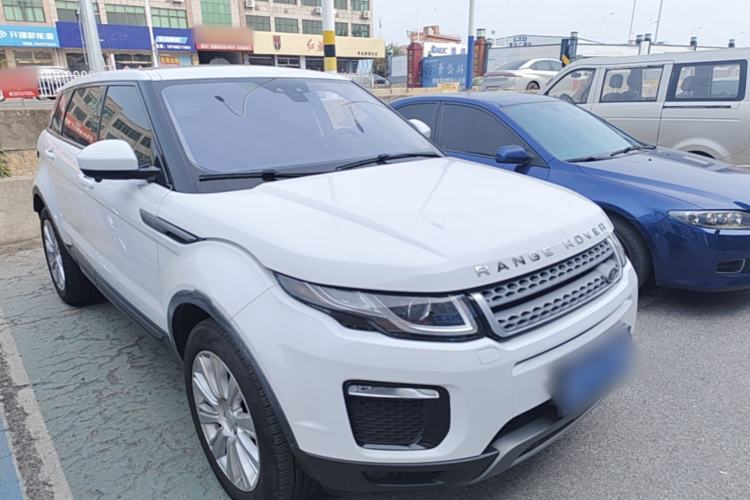 Used Land Rover Range Evoque 2018 240 PS SE Smart Brilliance Edition Front Right 45 Deg