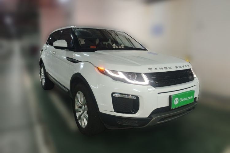 Used Land Rover Range Evoque 2018 200PS PURE New Fashion Edition Front Right 45 Deg