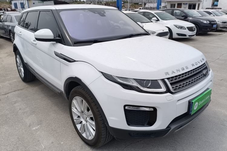 Used Land Rover Range Evoque 2018 240 PS SE Smart Brilliance Edition Front Right 45 Deg