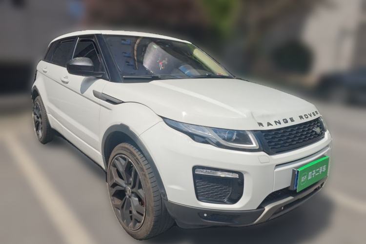 Used Land Rover Range Evoque 2018 240PS PURE Style Edition Front Right 45 Deg
