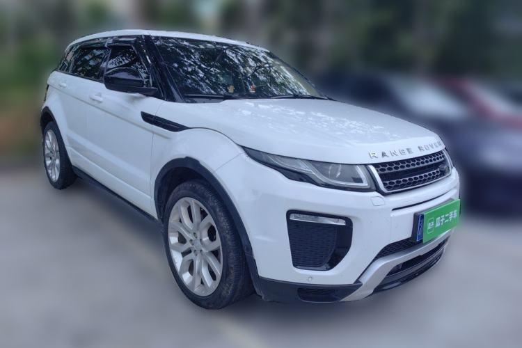 Used Land Rover Range Evoque 2018 240 PS SE DYNAMIC Smart Edition Front Right 45 Deg
