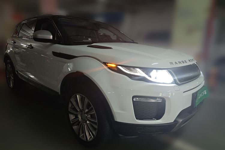 Used Land Rover Range Evoque 2018 240 PS SE Smart Brilliance Edition Front Right 45 Deg