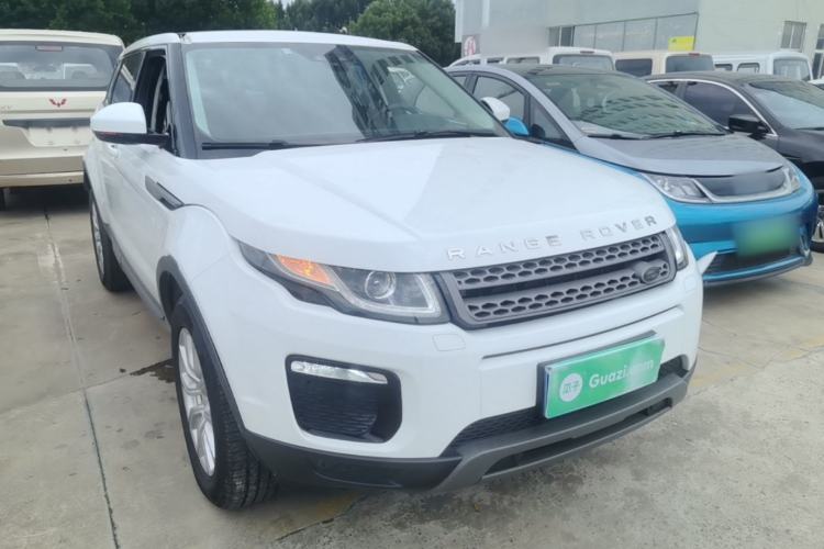 Used Land Rover Range Evoque 2018 200PS PURE New Fashion Edition Front Right 45 Deg