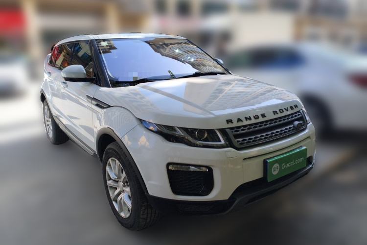 Used Land Rover Range Evoque 2018 200PS PURE New Fashion Edition Front Right 45 Deg
