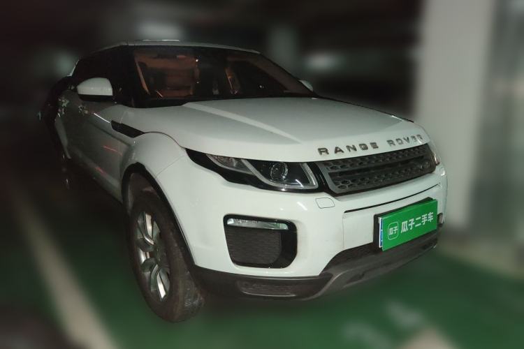 Used Land Rover Range Evoque 2018 200PS PURE New Fashion Edition Front Right 45 Deg