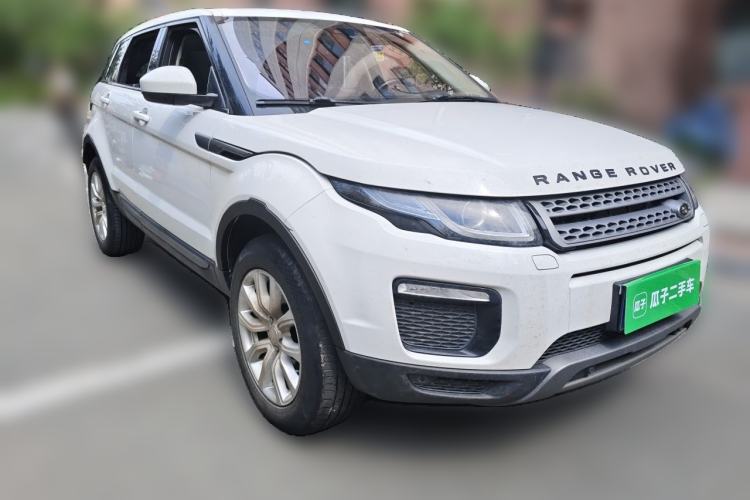 Used Land Rover Range Evoque 2018 200PS PURE New Fashion Edition Front Right 45 Deg
