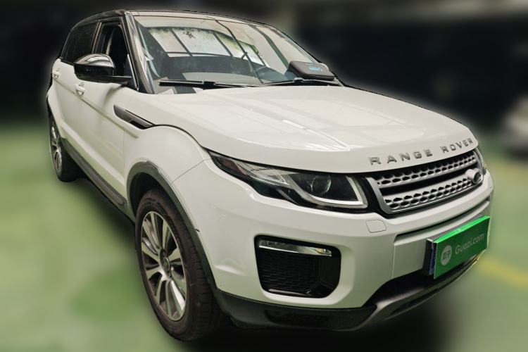 Used Land Rover Range Evoque 2018 240 PS SE Smart Brilliance Edition Front Right 45 Deg