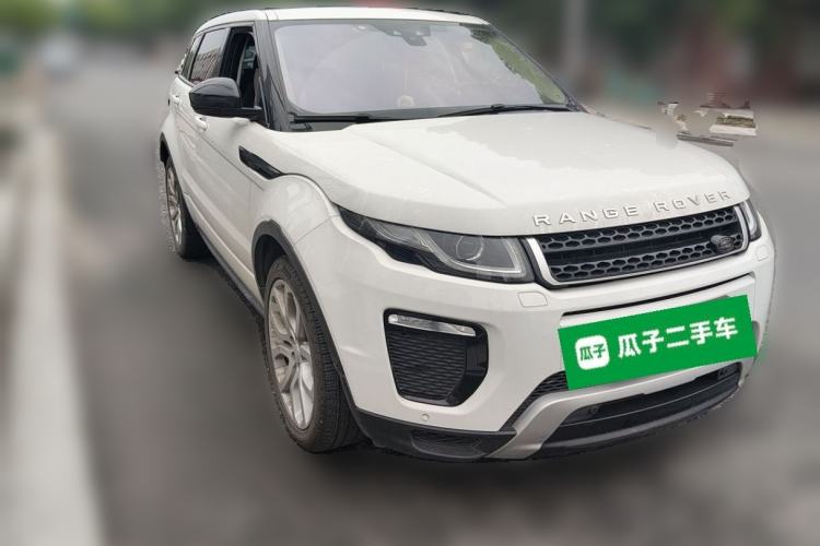 Used Land Rover Range Evoque 2018 240 PS SE DYNAMIC Smart Edition Front Right 45 Deg