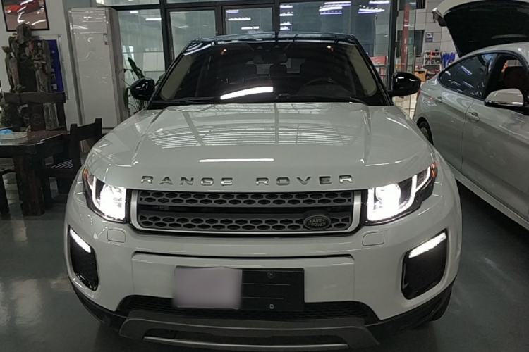 Used Land Rover Range Evoque 2018 240 PS SE Smart Brilliance Edition Front