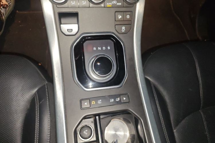 Used Land Rover Range Evoque 2018 240 PS SE DYNAMIC Smart Edition Gear Lever