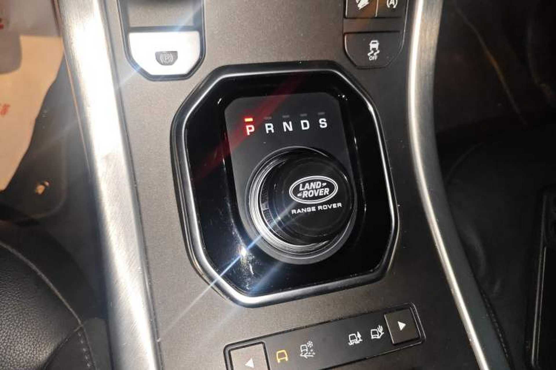 Used Land Rover Range Evoque 2018 240 PS SE Smart Brilliance Edition Gear Lever