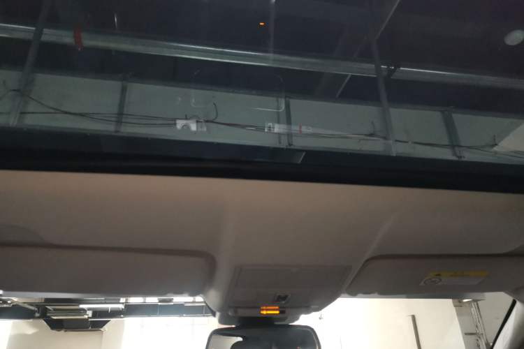 Used Land Rover Range Evoque 2018 240PS PURE Style Edition Headliner