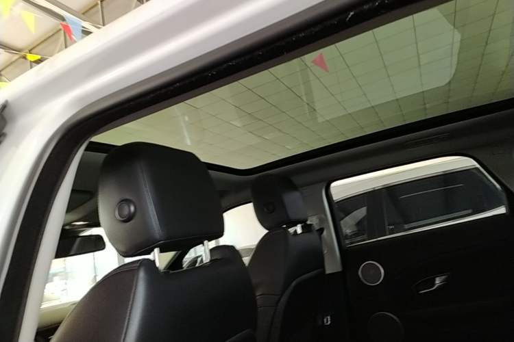 Used Land Rover Range Evoque 2018 240PS PURE Style Edition Headliner