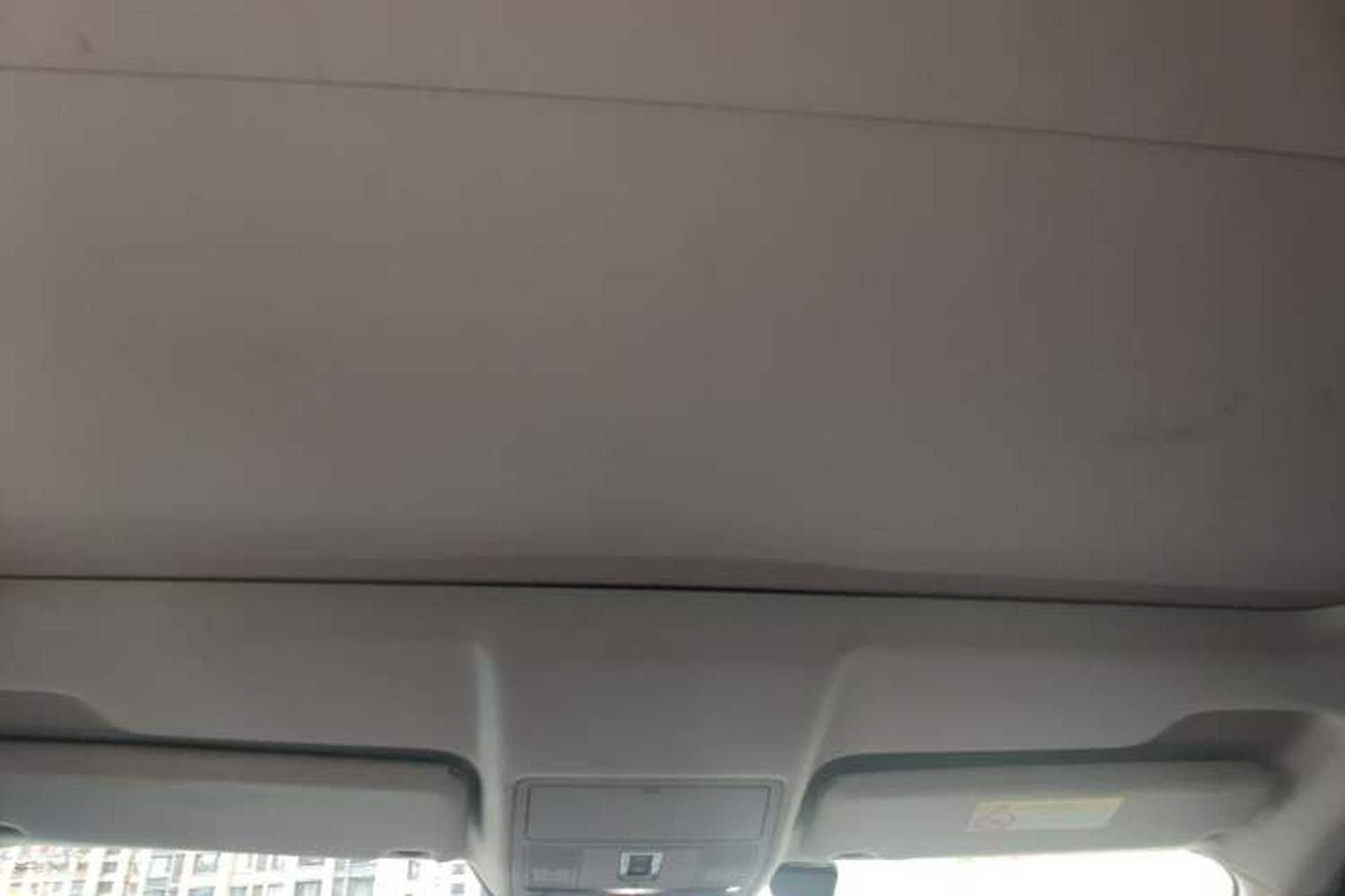 Used Land Rover Range Evoque 2018 240 PS SE Smart Brilliance Edition Headliner