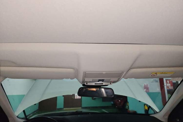 Used Land Rover Range Evoque 2018 240 PS SE DYNAMIC Smart Edition Headliner