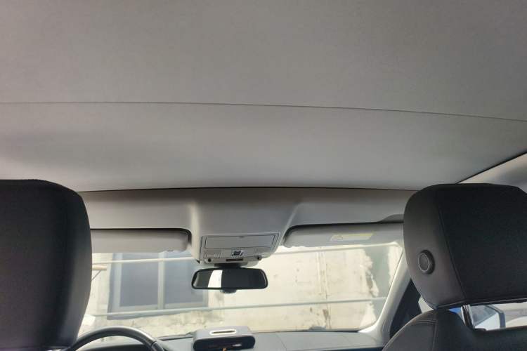 Used Land Rover Range Evoque 2018 240PS PURE Style Edition Headliner