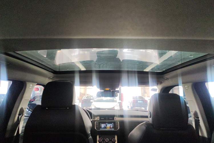 Used Land Rover Range Evoque 2018 200PS PURE New Fashion Edition Headliner