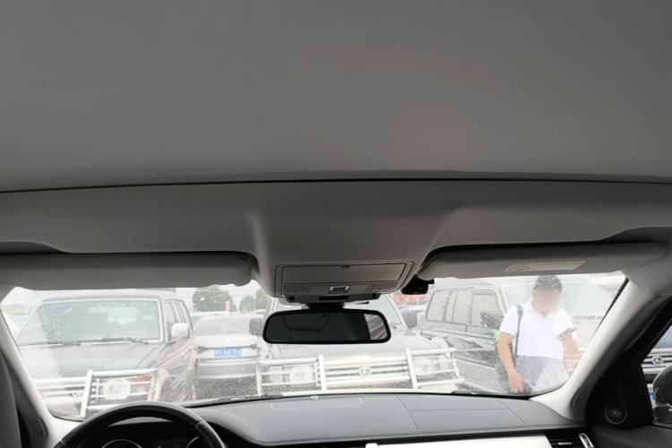 Used Land Rover Range Evoque 2018 240 PS SE Smart Brilliance Edition Headliner