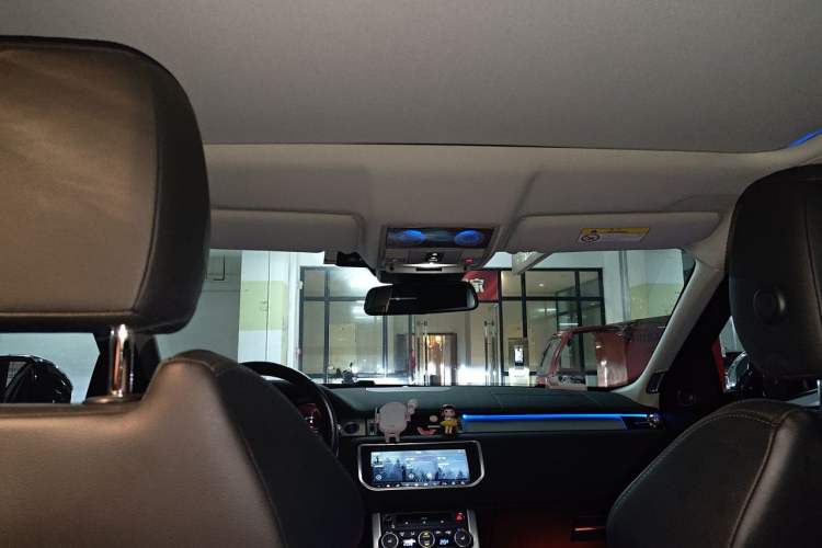 Used Land Rover Range Evoque 2018 240 PS SE Smart Brilliance Edition Headliner