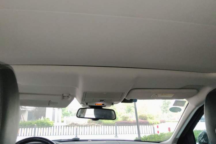 Used Land Rover Range Evoque 2018 240 PS SE DYNAMIC Smart Edition Headliner