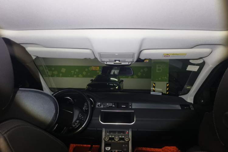 Used Land Rover Range Evoque 2018 240 PS SE DYNAMIC Smart Edition Headliner