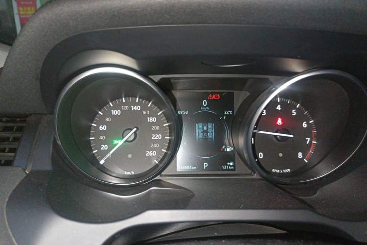 Used Land Rover Range Evoque 2018 240 PS SE Smart Brilliance Edition Instrument Cluster