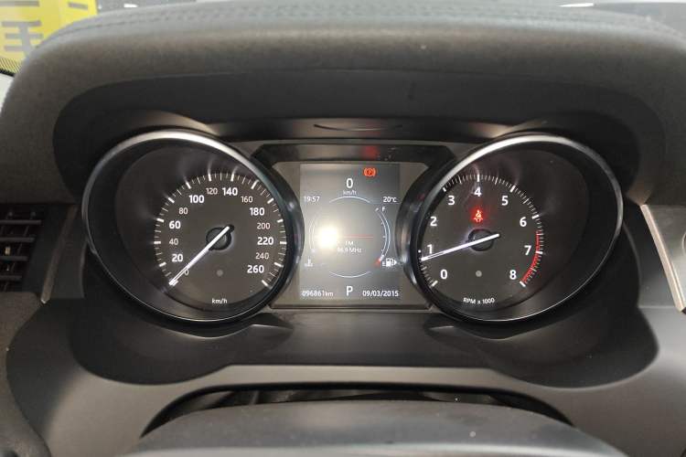 Used Land Rover Range Evoque 2018 240PS PURE Style Edition Instrument Cluster