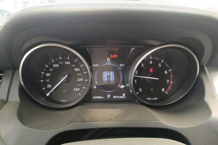 Used Land Rover Range Evoque 2018 240 PS SE Smart Brilliance Edition Instrument Cluster