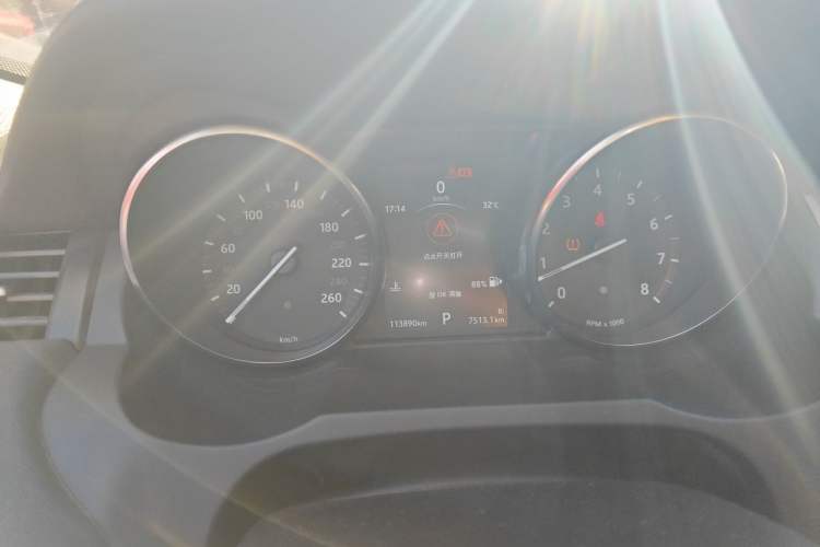 Used Land Rover Range Evoque 2018 240 PS SE Smart Brilliance Edition Instrument Cluster
