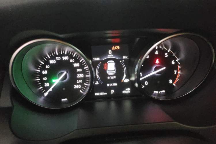 Used Land Rover Range Evoque 2018 240 PS SE Smart Brilliance Edition Instrument Cluster