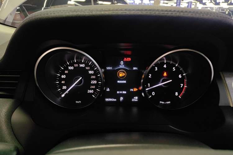 Used Land Rover Range Evoque 2018 240PS PURE Style Edition Instrument Cluster