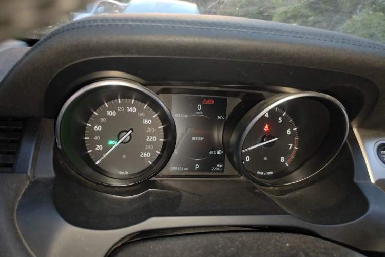 Used Land Rover Range Evoque 2018 240 PS SE Smart Brilliance Edition Instrument Cluster