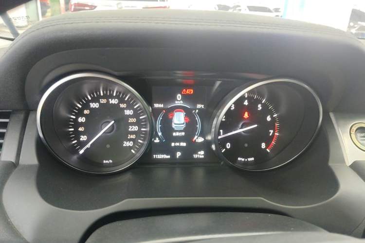 Used Land Rover Range Evoque 2018 240 PS SE DYNAMIC Smart Edition Instrument Cluster