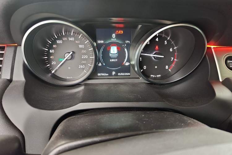 Used Land Rover Range Evoque 2018 240 PS SE Smart Brilliance Edition Instrument Cluster