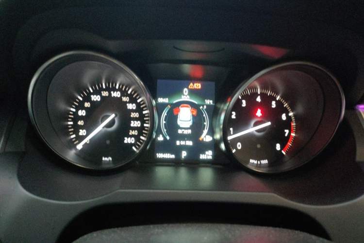 Used Land Rover Range Evoque 2018 240PS PURE Style Edition Instrument Cluster