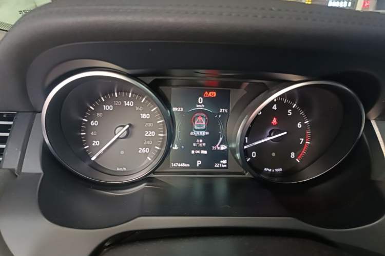 Used Land Rover Range Evoque 2018 240 PS SE Smart Brilliance Edition Instrument Cluster