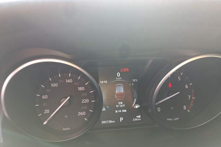 Used Land Rover Range Evoque 2018 240 PS SE Smart Brilliance Edition Instrument Cluster