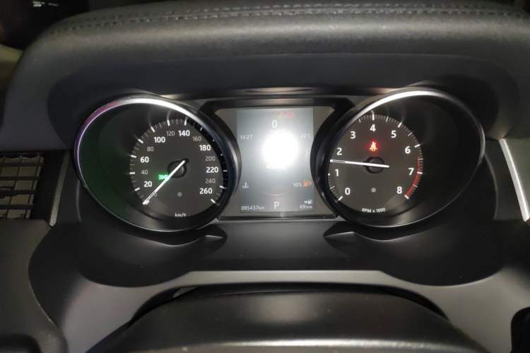 Used Land Rover Range Evoque 2018 240 PS SE Smart Brilliance Edition Instrument Cluster