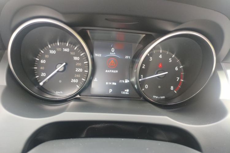 Used Land Rover Range Evoque 2018 240 PS HSE DYNAMIC Convertible Instrument Cluster