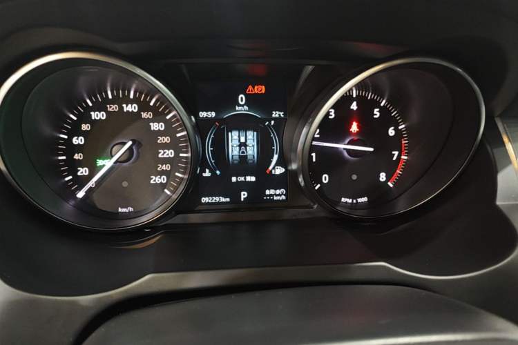 Used Land Rover Range Evoque 2018 240 PS SE Smart Brilliance Edition Instrument Cluster