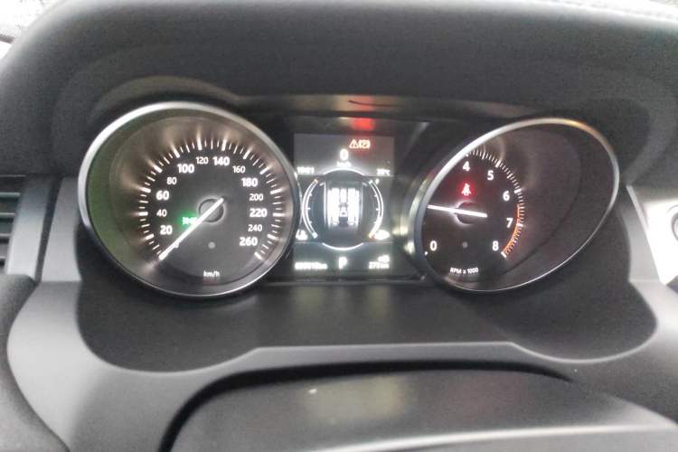 Used Land Rover Range Evoque 2018 240 PS SE Smart Brilliance Edition Instrument Cluster