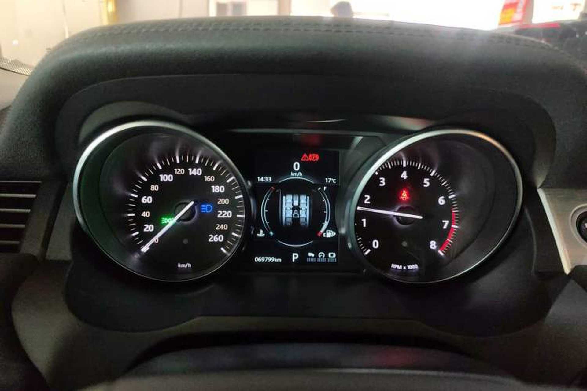 Used Land Rover Range Evoque 2018 240 PS SE Smart Brilliance Edition Instrument Cluster