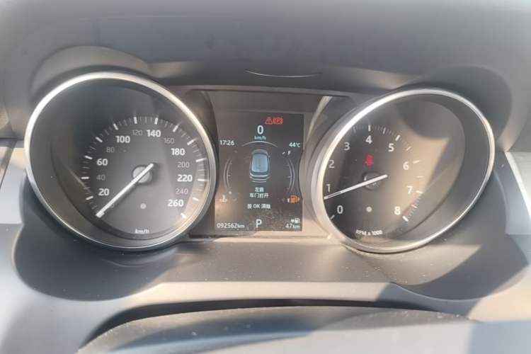 Used Land Rover Range Evoque 2018 240 PS SE Smart Brilliance Edition Instrument Cluster