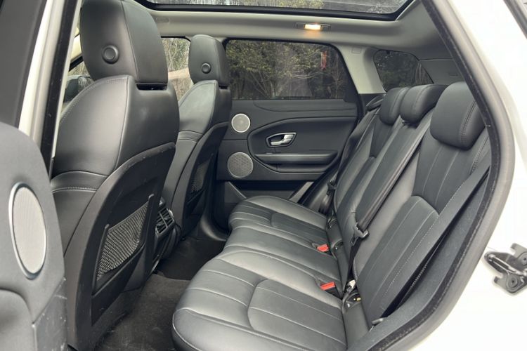 Used Land Rover Range Evoque 2018 240 PS SE Smart Brilliance Edition Interior 1