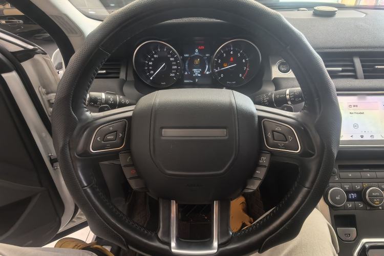 Used Land Rover Range Evoque 2018 240 PS SE Smart Brilliance Edition Interior 1