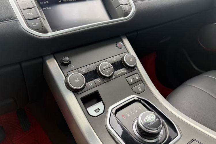 Used Land Rover Range Evoque 2018 240PS PURE Style Edition Interior 1