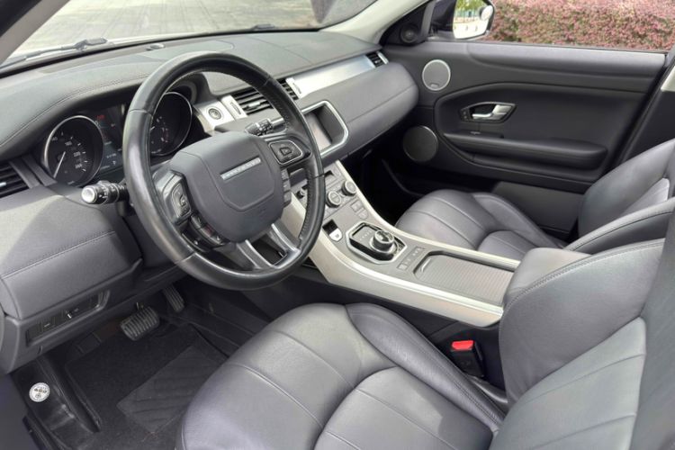 Used Land Rover Range Evoque 2018 240 PS SE Smart Brilliance Edition Interior 11