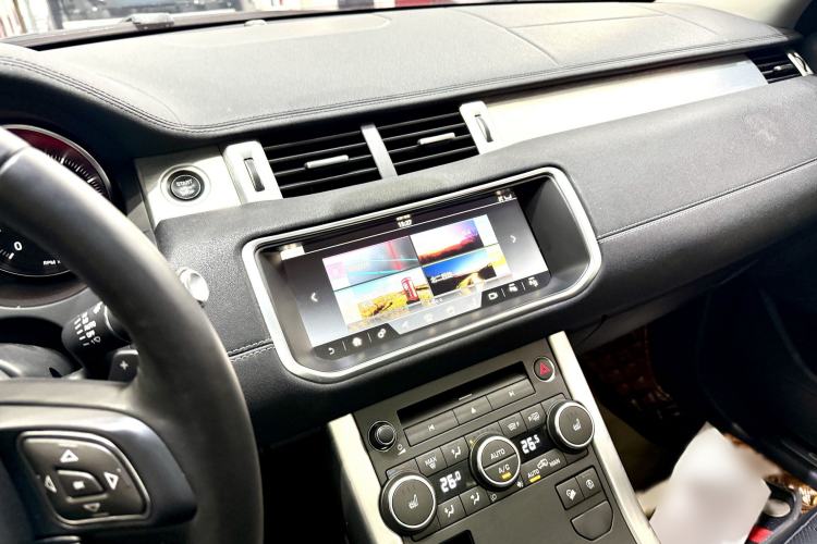 Used Land Rover Range Evoque 2018 240 PS SE DYNAMIC Smart Edition Interior 2